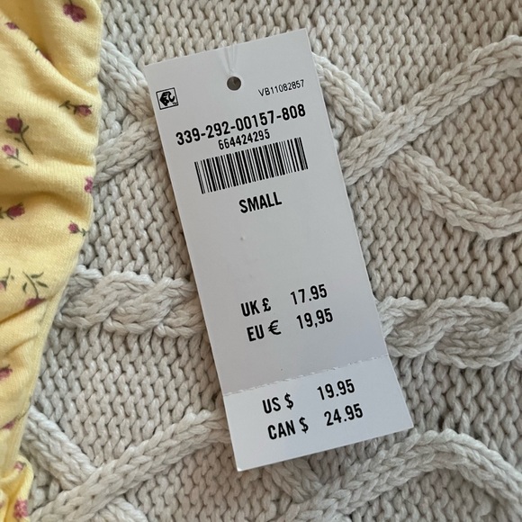 Hollister Yellow Floral Sleeveless Summer Top Juniors Size Small - Picture 9 of 12